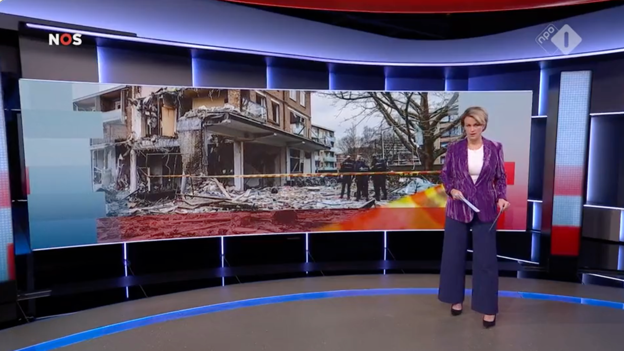 NOS (Dutch public broadcaster) reported on the donation ceremony held by the Chinese community in the Netherlands for the victims of the Hague explosion.